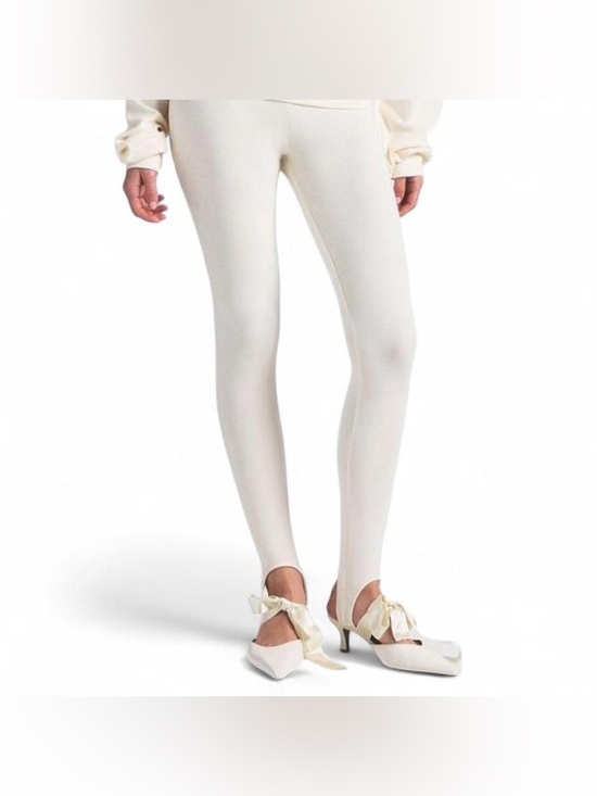 SKIMS Sweaters - HTF SKIMS CLOUD STIRRUP LEGGINGS PANTS ECRU XS
